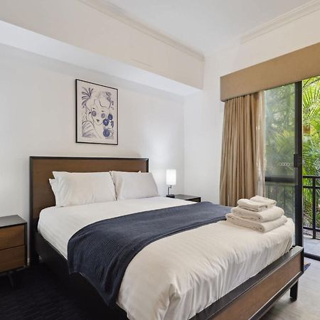 Stylish & Modern 1-Bedroom Apartment In The Heart Of Northbridge Perth Exterior photo