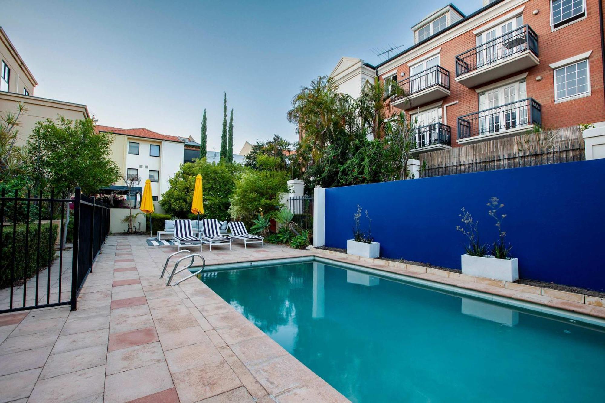 Stylish & Modern 1-Bedroom Apartment In The Heart Of Northbridge Perth Exterior photo